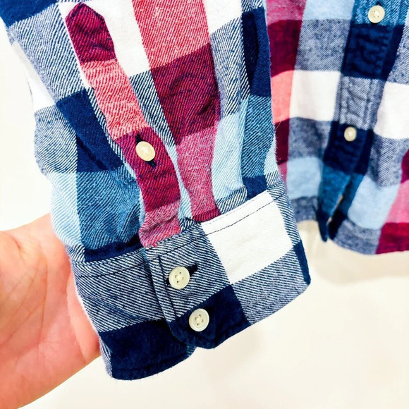 SIMONS‎ Blue and  red plaid flannel shirt - Picture 4 of 8